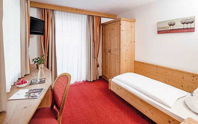 Schneeberg Family Spa Resort - Wohnbeispiel Einzelzimmer Mountain (Zimmercodierung EB1)