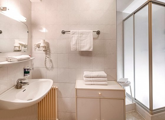 Gasthof Post - Wohnbeispiel Doppelzimmer Standard (Zimmercodierung DB1)
