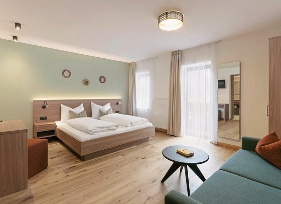 Gasthof Post - Wohnbeispiel Doppelzimmer Superior mit Balkon (Zimmercodierung DS1)
