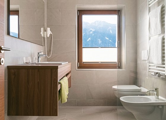 Gasthof Post - Wohnbeispiel Doppelzimmer Superior mit Balkon (Zimmercodierung DS1)