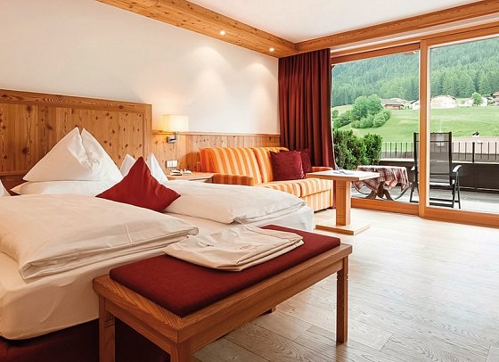 Chalet Tianes - Wohnbeispiel Doppelzimmer Komfort (Zimmercodierungen DF1 & EB1)
