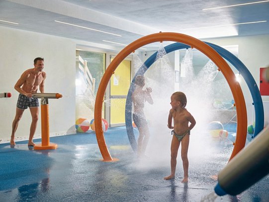 Active, Family & Wellness Hotel Shandranj