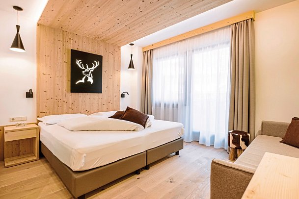 Naturhotel Miraval - Wohnbeispiel Doppelzimmer Berg (Zimmercodierung DB1)