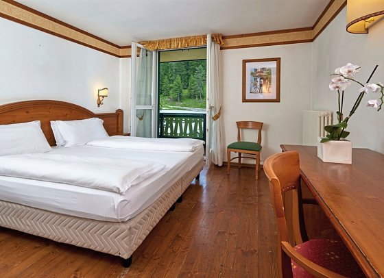 Grand Hotel Misurina - Wohnbeispiel Doppelzimmer Seeblick (Zimmercodierung DBI)