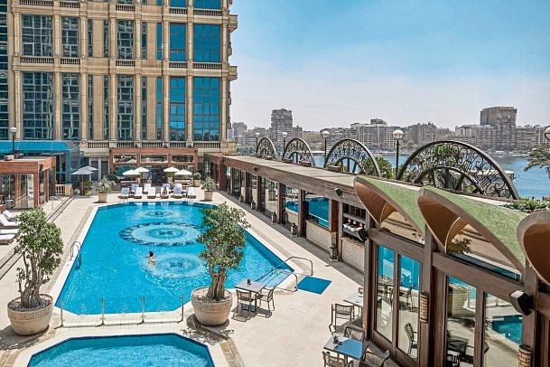 Four Seasons Hotel Cairo at The First Residence