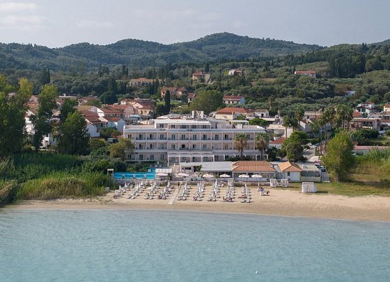 Cavomarina Beach