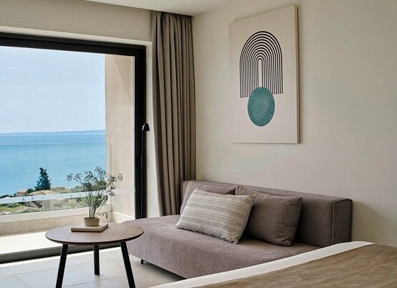 Aeolos Beach Resort - Wohnbeispiel Doppelzimmer Deluxe Meerblick (Zimmercodierung DDM)