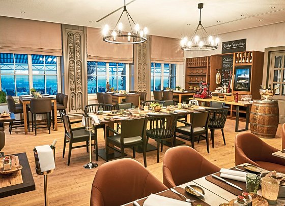 Steigenberger Icon Grandhotel & Spa Petersberg - Ferdinand Wine & Dine