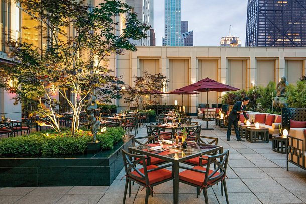 The Peninsula Chicago - Restaurant 