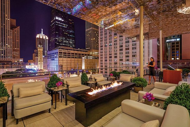 The Peninsula Chicago - Z Bar