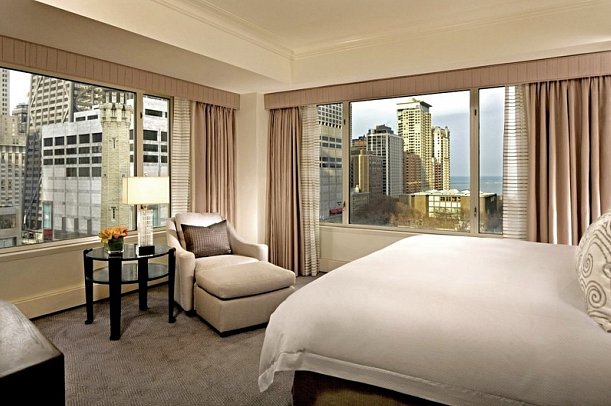 The Peninsula Chicago - Grand Deluxe Suite
