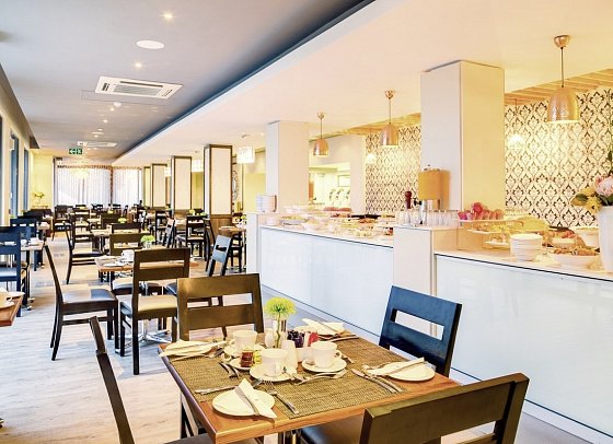 Protea Hotel Breakwater Lodge - Stonebreakers Restaurant