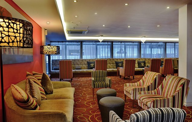 Cresta Grande Cape Town - Red Elephant