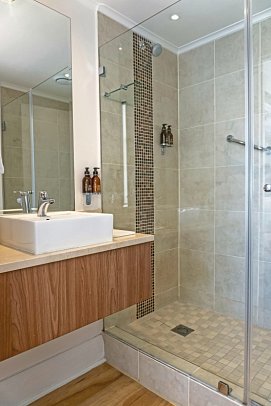 The President Hotel - Beispiel Bad (Zimmercodierungen DGB, DGM & ABB)