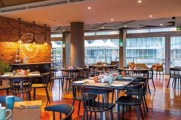 aha Harbour Bridge Hotel & Suites