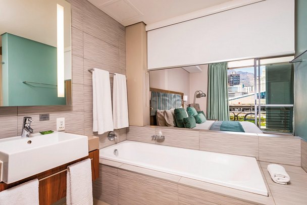 aha Harbour Bridge Hotel & Suites - Wohnbeispiel Kuxury Room (Zimmercodierung DU1)
