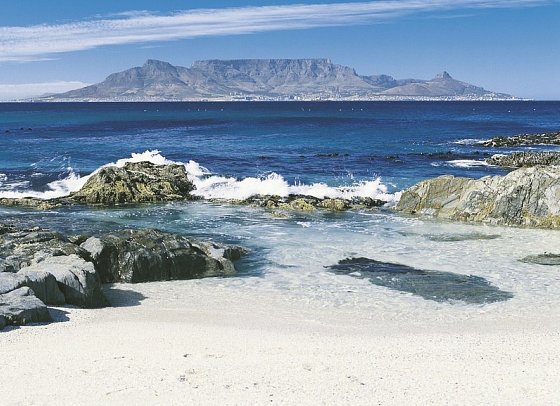 Gartenroute zum Verweilen (Kapstadt - Gqeberha (Port Elizabeth)) - Bloubergstrand mit Tafelberg