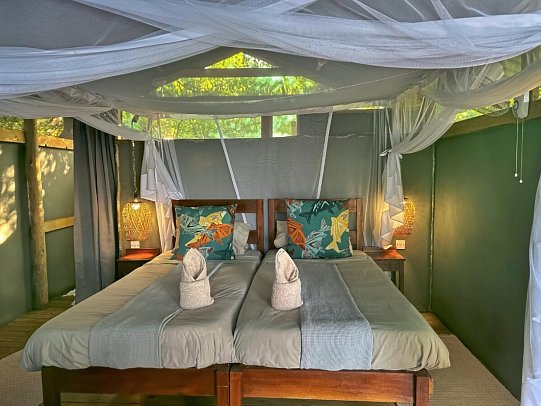 Drifters - Southern Africa Explorer Kapstadt - Maun - Guma Lagoon Camp