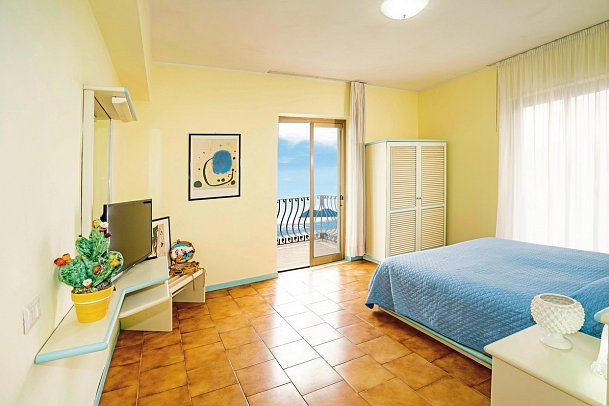 San Pietro - Wohnbeispiel Doppelzimmer Meerblick (Zimmercodierung DBM)
