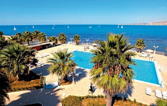 Dioscuri Bay Palace