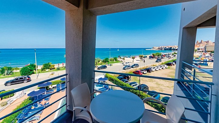 Astro Suite Hotel - Wohnbeispiel Suite Balcony Sea View (Zimmercodierung WB2)