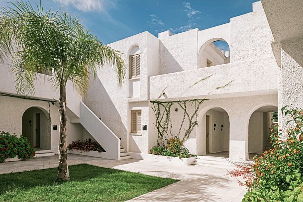 Mangia's Pollina Resort