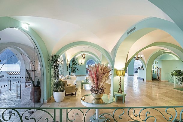 Therasia Resort Sea & Spa