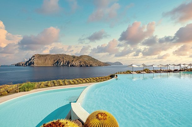 Therasia Resort Sea & Spa