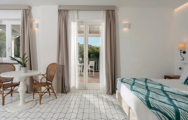 Therasia Resort Sea & Spa