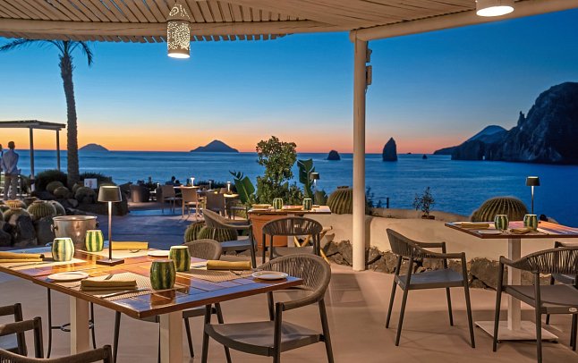 Therasia Resort Sea & Spa