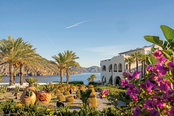 Therasia Resort Sea & Spa