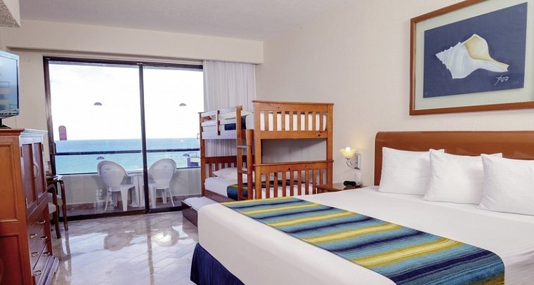 Crown Paradise Club Cancun