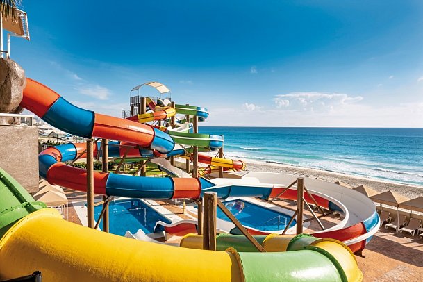 Crown Paradise Club Cancun