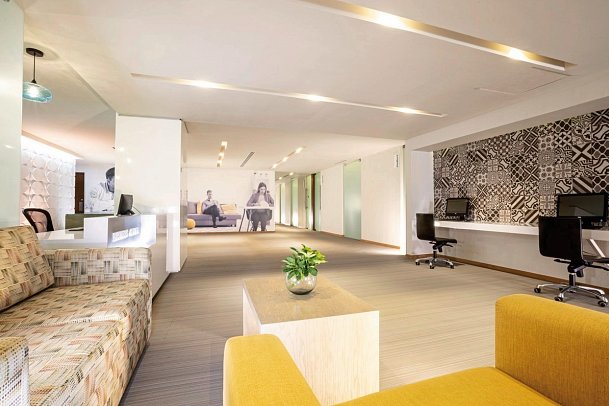 Krystal Urban Cancun