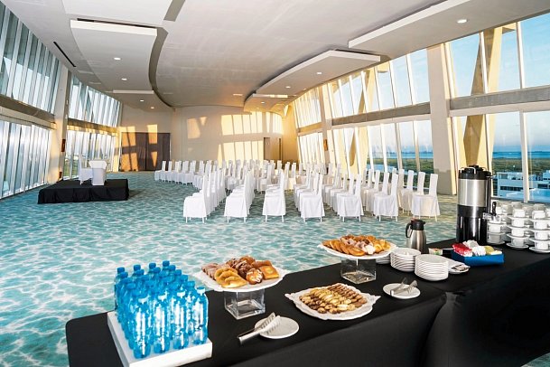 Krystal Urban Cancun