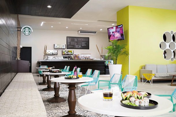 Krystal Urban Cancun