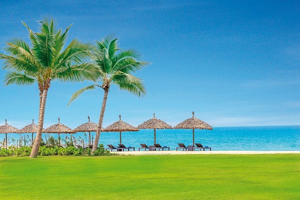 Wyndham Hoi An Royal Beachfront Resort