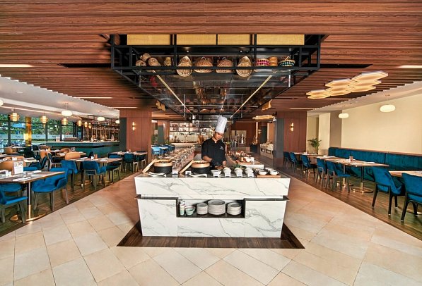 Wyndham Hoi An Royal Beachfront Resort