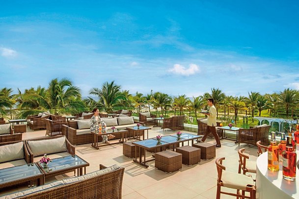 Wyndham Hoi An Royal Beachfront Resort - Sky Bar