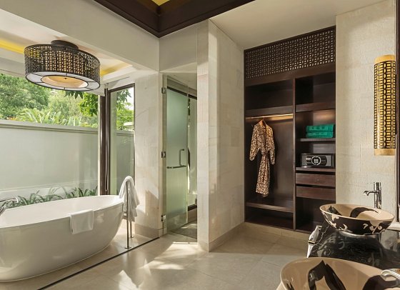 Banyan Tree Lang Co