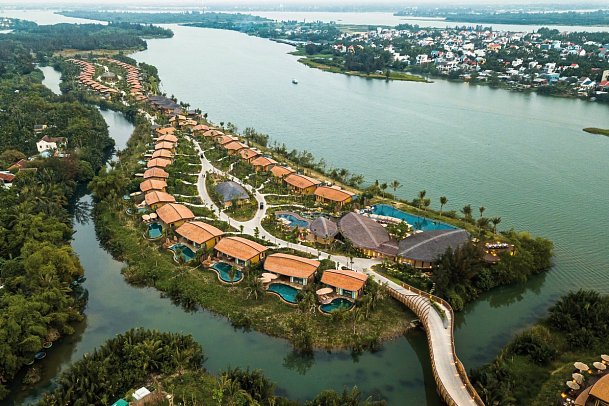 Namia River Retreat