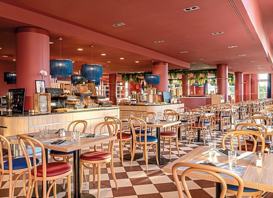 Grand Magic Hotel