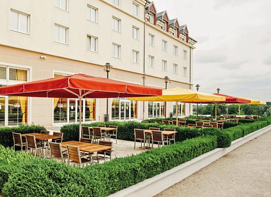 Grand Magic Hotel