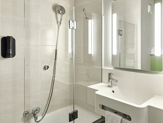 B&B HOTEL près de Disneyland® Paris - Wohnbeispiel (Zimmercodierungen DB1, YO3, YW7, RB1, FB1, YP1 & YSF)