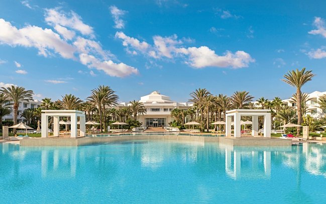 Radisson Blu Palace Resort & Thalasso