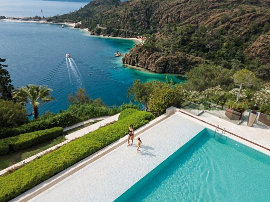 D Maris Bay