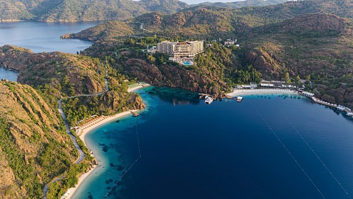 D Maris Bay
