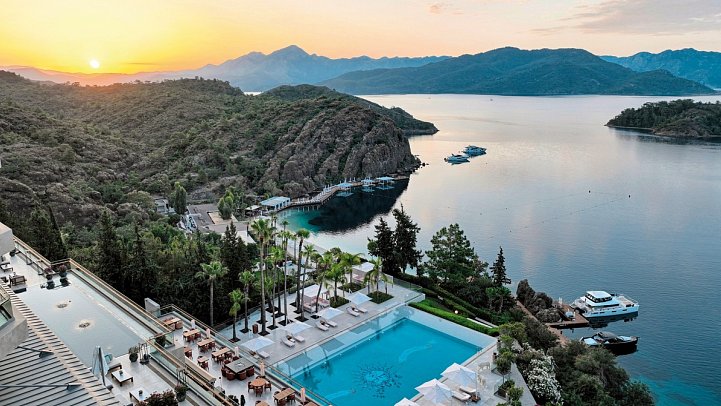 D Maris Bay