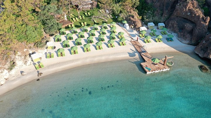 D Maris Bay