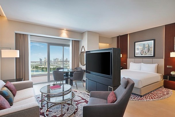 Hilton Doha The Pearl Hotel - King Studio with Balcony (Zimmercodierung SG1)